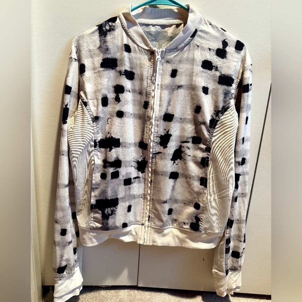 Lululemon Noir Jacket II Size 8